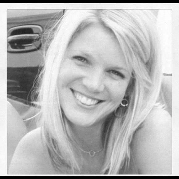 Meet the Posher Handbags - 🥰 Bundle for better deals!🥰